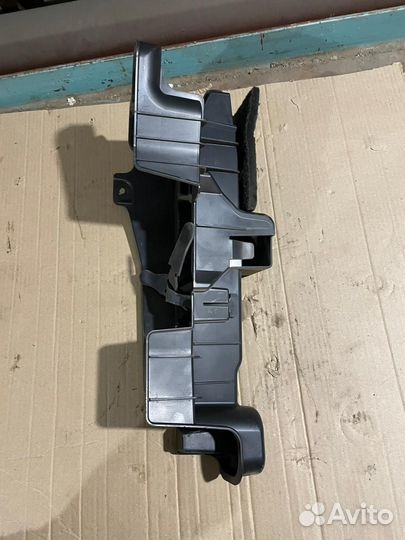 Ящик для инструментов Audi Q3