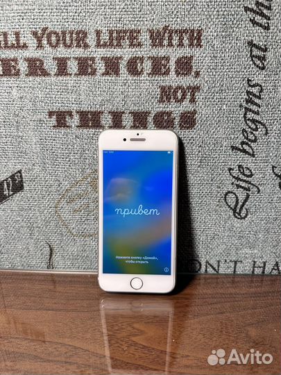 iPhone 8, 64 ГБ