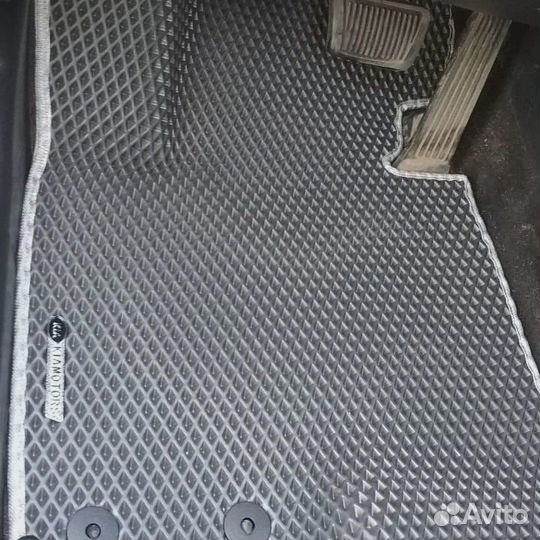 Эво автоковры 3D с бортиками FAW