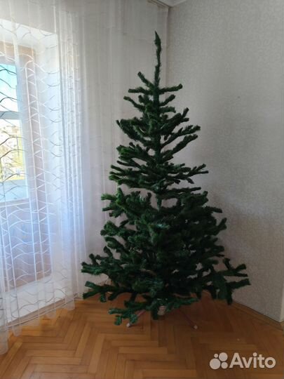 Елка искусственная 210 бу