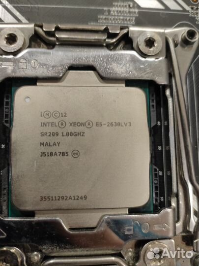 Материнская плата с процессором и памятью