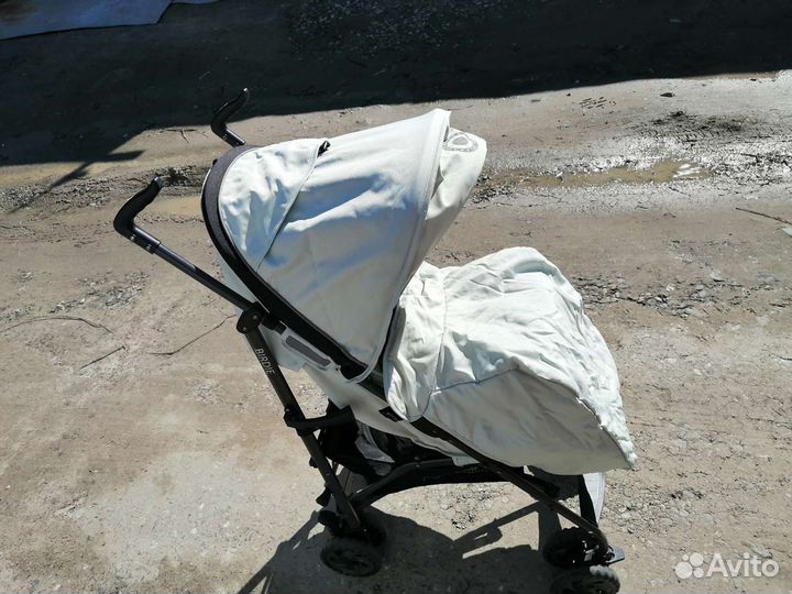Прогулочная коляска трость