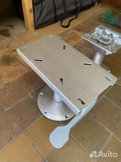 Стойки под сиденья в катер