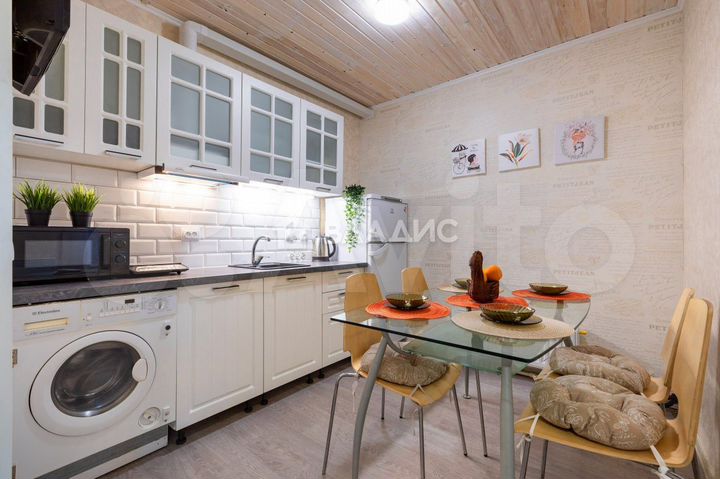 Продам помещение свободного назначения, 304 м²