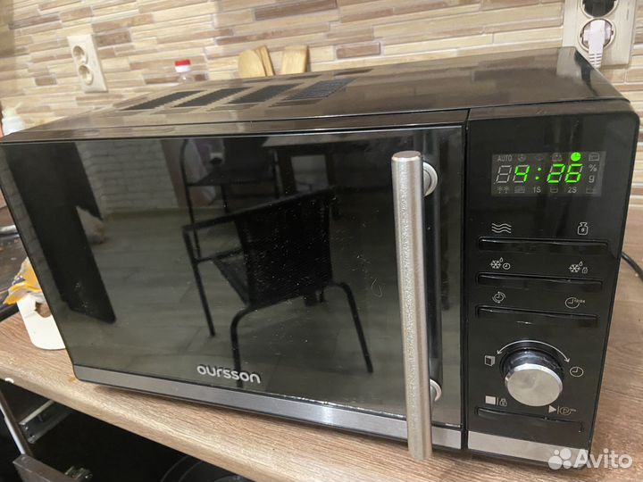Микроволновая печь Oursson