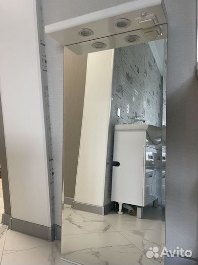 Зеркало для ванной 50х110 с подсветкой Flumen