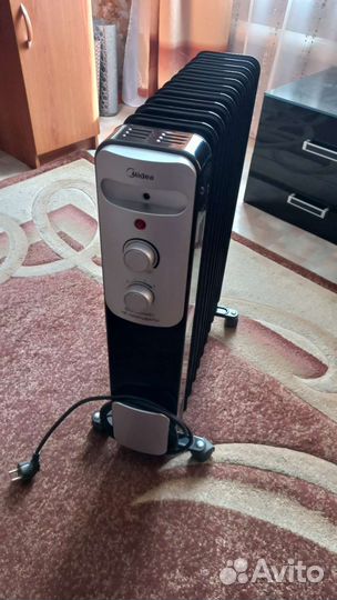 Масляный обогреватель Midea MOH3032