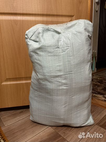 Мешок с женскими вещами