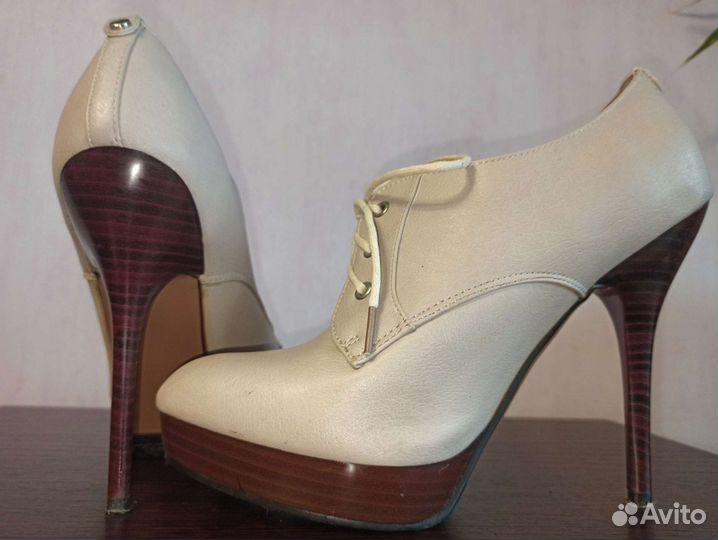 Туфли женские бежевые Ronzo, 38 р