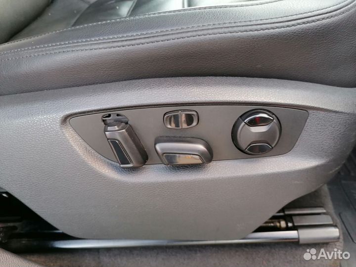 Volkswagen Touareg 3 AT, 2012, 330 000 км