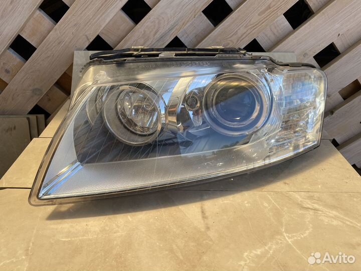 Фара передняя Ксенон Адаптив Audi A8 D3 2008г
