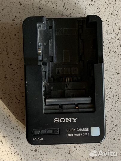 Зарядное устройство sony BC-QM1