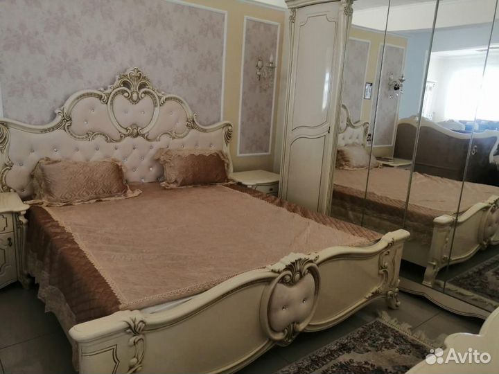 Спальный гарнитур новый