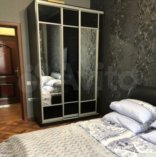 2-к. квартира, 52 м², 3/6 эт.