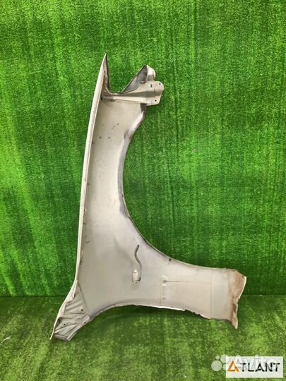 Крыло переднее левое toyota altezza