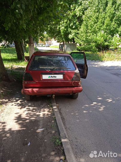 Volkswagen Golf 1.6 МТ, 1984, битый, 370 000 км