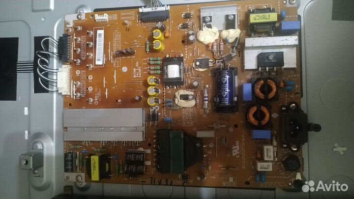 Платы от разных разбитых тв LG