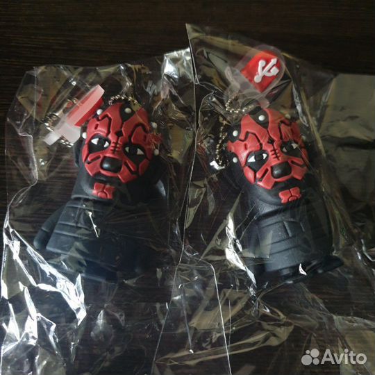 Usb флешка 64-128 gb (Batman, Darth Maul)