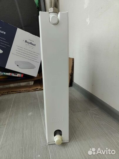 Стальной радиатор отопления с нижним подключением