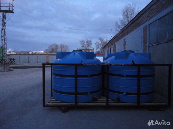 Бочки в обрешётке 2х5000