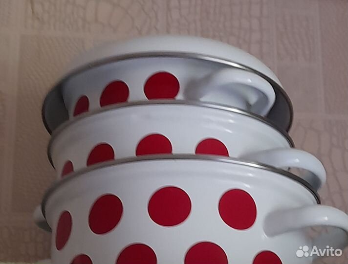 3 кастрюли эмалированные