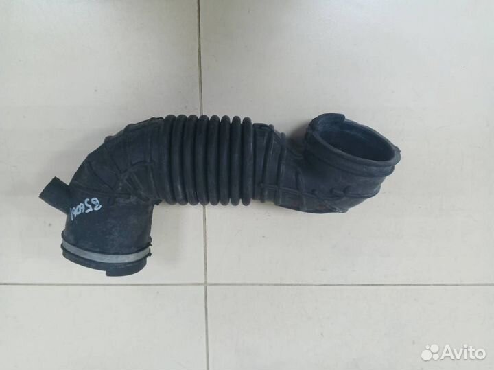 Патрубок воздушного фильтра Ford Mondeo 3 2000-2007