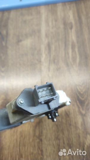 Мотор стеклоподъемника передний правый Toyota