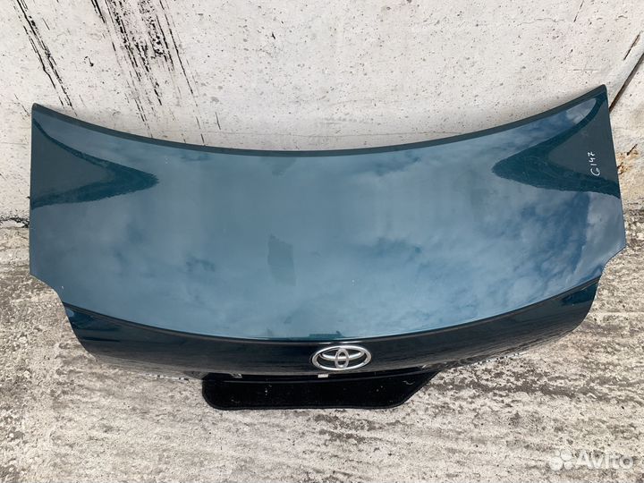 Крышка багажника Toyota Avensis