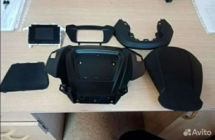 Штатная магнитола на Ford Kuga комплект