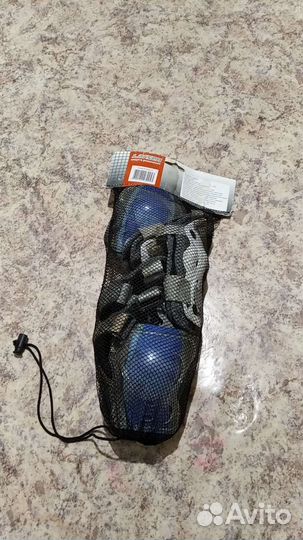 Защита для роликов детская Larsen