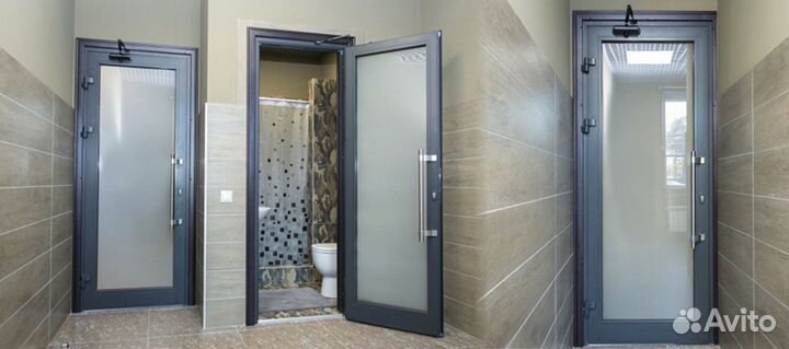 Дверь алюминиевая