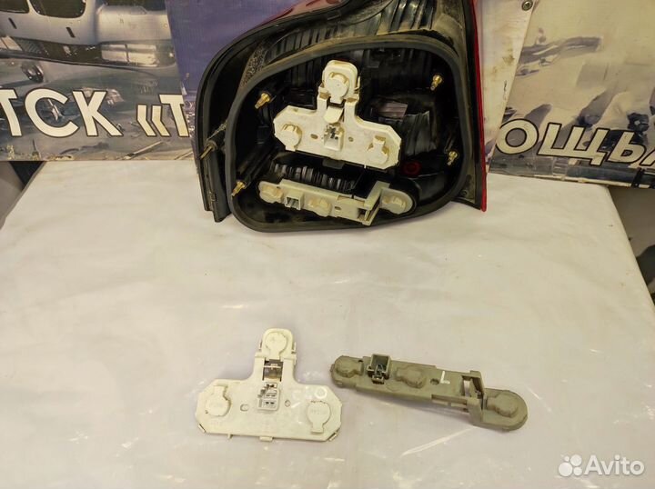 Фонарь правый Volvo S80