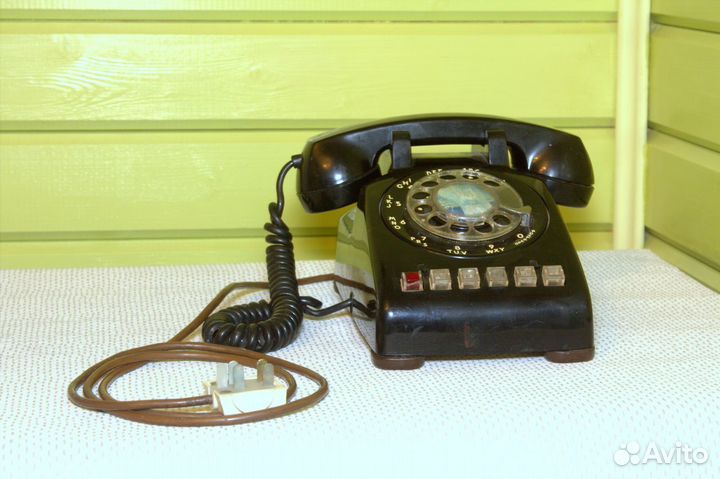 Телефон дисковый made in Canada