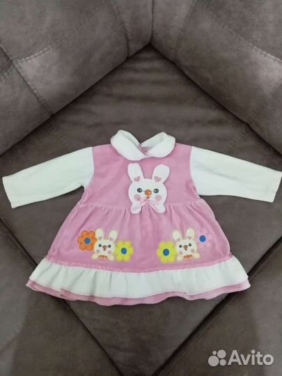 Платьешко велюровое, с вышивкой, размер 92