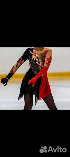 Платье для выступлений по фигурному катанию