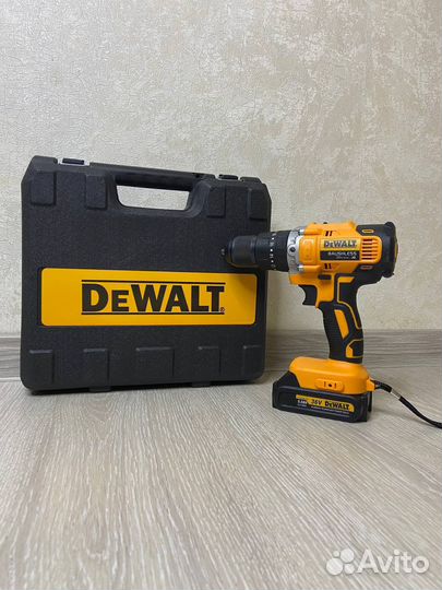 Шуруповерт DeWalt ударный