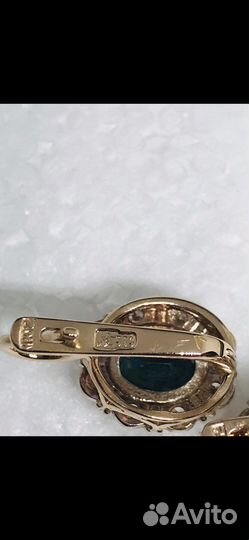 Золотые серьги с бриллиантами и сапфирами