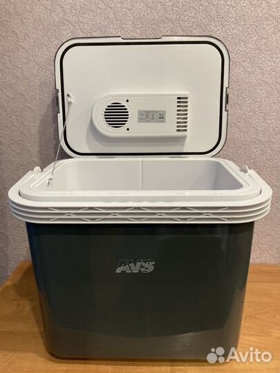 Автохолодильник AVS 32