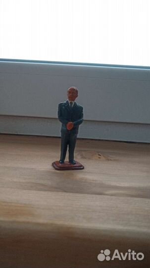 Статуэтка Путина
