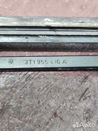 Поводок стеклоочистителя правый Skoda Superb 2