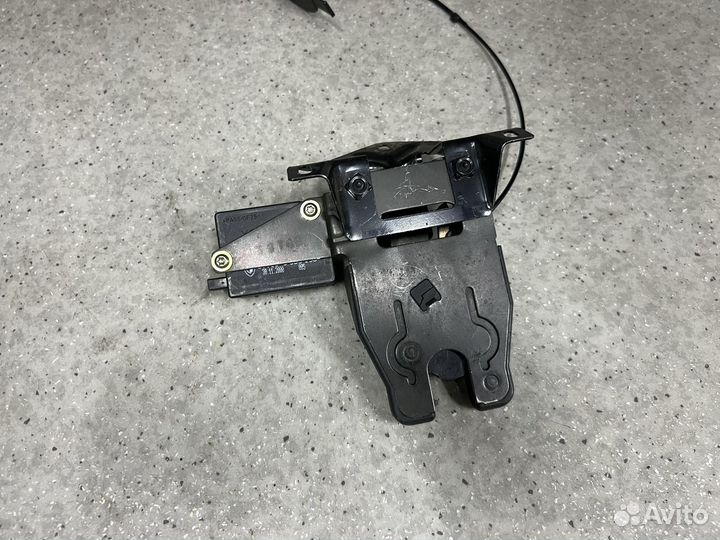 Замок крышки багажника BMW E39 Универсал