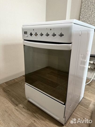 Электрическая плита с индукционными конфорками