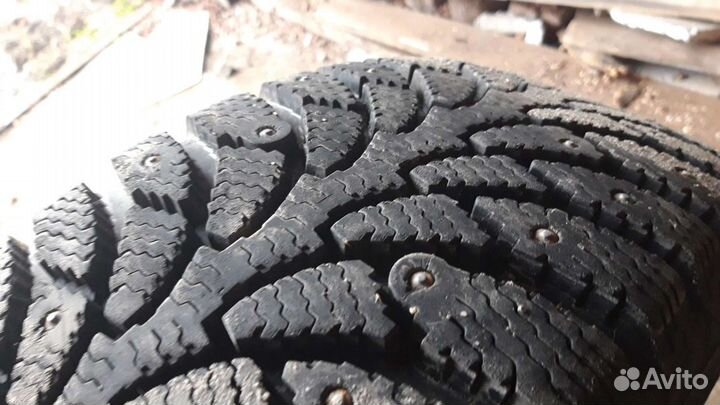 Зимние шины 205/55 R16 на литых дисках