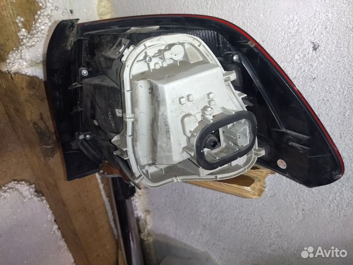 Фонарь задний левый volkswagen polo 2019