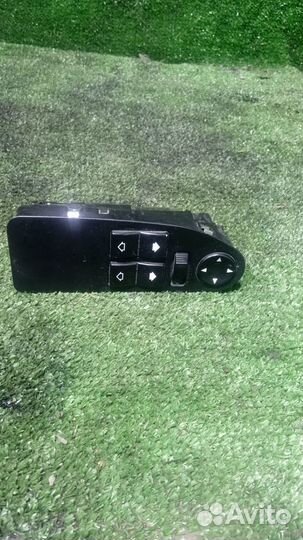 Кнопка стеклоподъемника BMW 5 серия