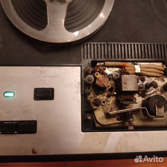 Катушечный магнитофон Эльфа 332