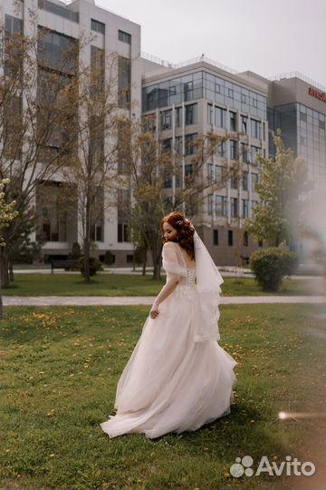 Платье свадебное р 46 48