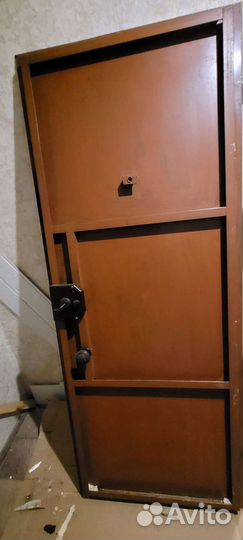 Дверь входная металлическая