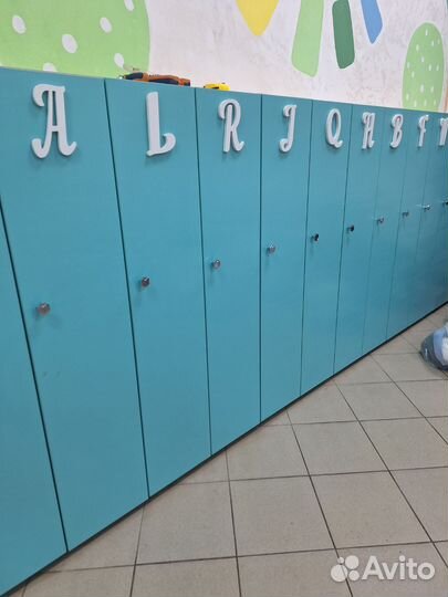 Шкафчики для раздевалки детские