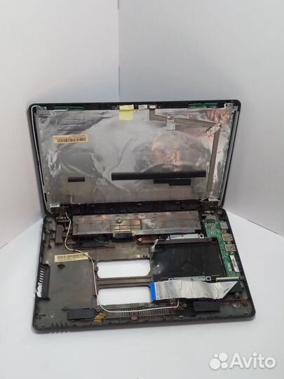 Нетбук Asus Eee PC 1215P в сборе (неисправен)